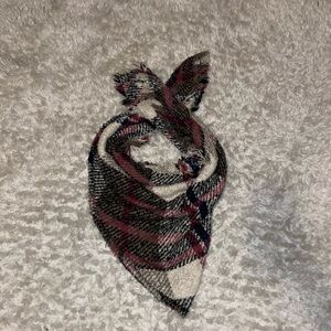 Plaid triangle blanket scraf